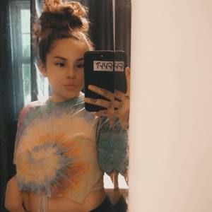 Meet your Posher, Elaura